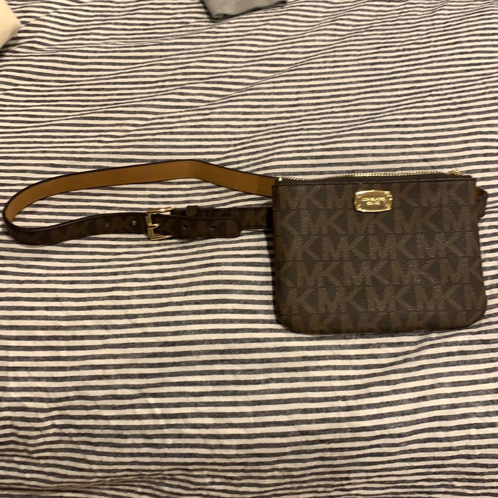 Michael kors adjustable belt bag